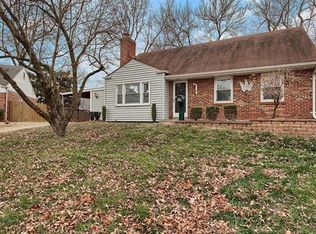 7026 Foxcroft Dr, Saint Louis, MO