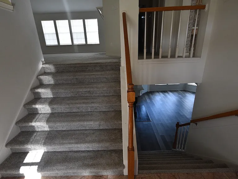 2527 Falcon Ridge St — Photo 7