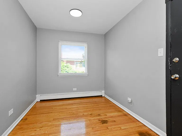 7818-7820 S Shore Dr — Photo 8
