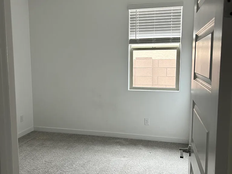 2055 W Bramble Berry Ln — Photo 10