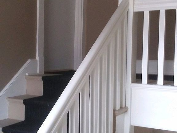 2nd image of 2404 E 29th St APT 1W