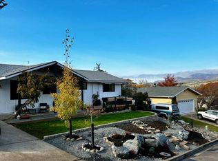 925 Glendower St, Ashland, OR 97520