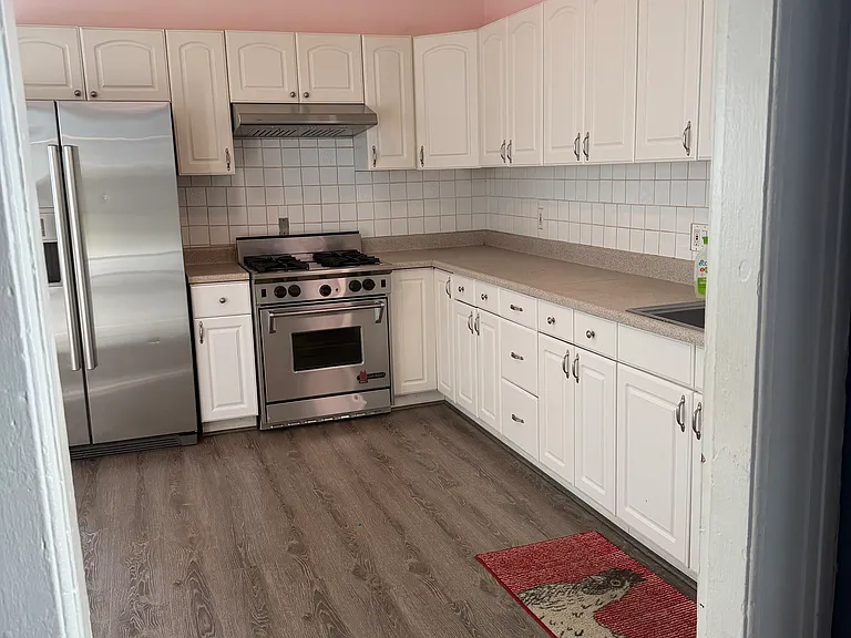 368 Capp St #1 — Photo 9