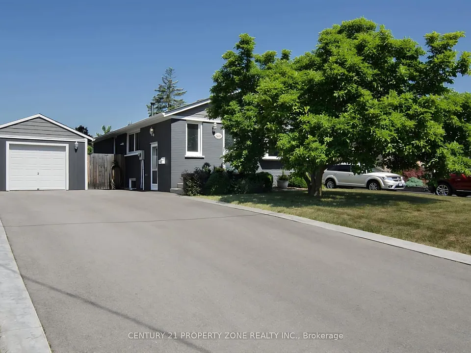 5439 Cornwall Cres