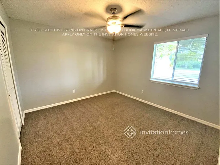 1025 Saint Johns St SE — Photo 7