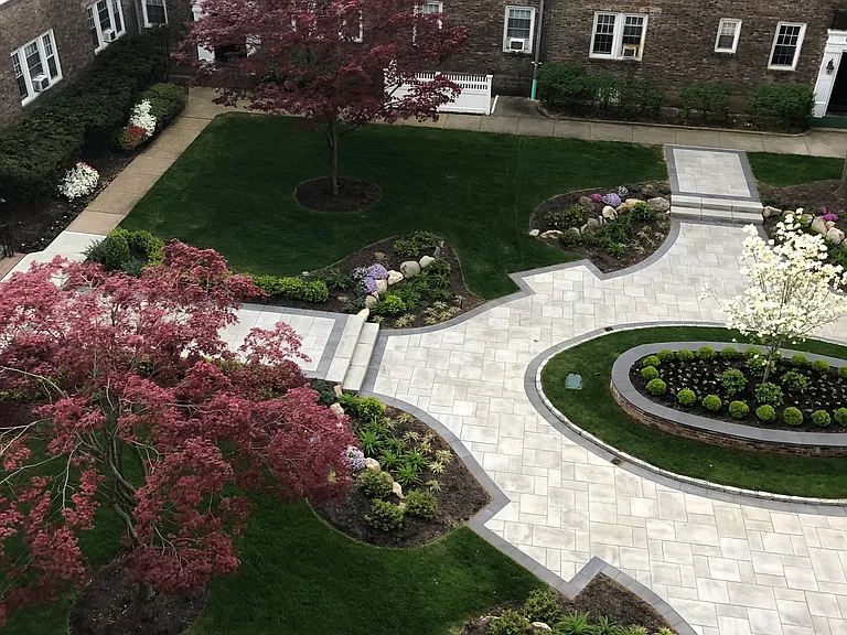 Kensington Court Apartments — Photo 12