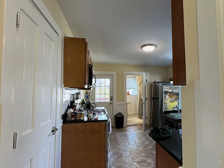 166 Elm St #2 — Photo 4