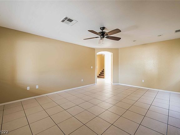 3rd image of 10369 Adrianna Ave