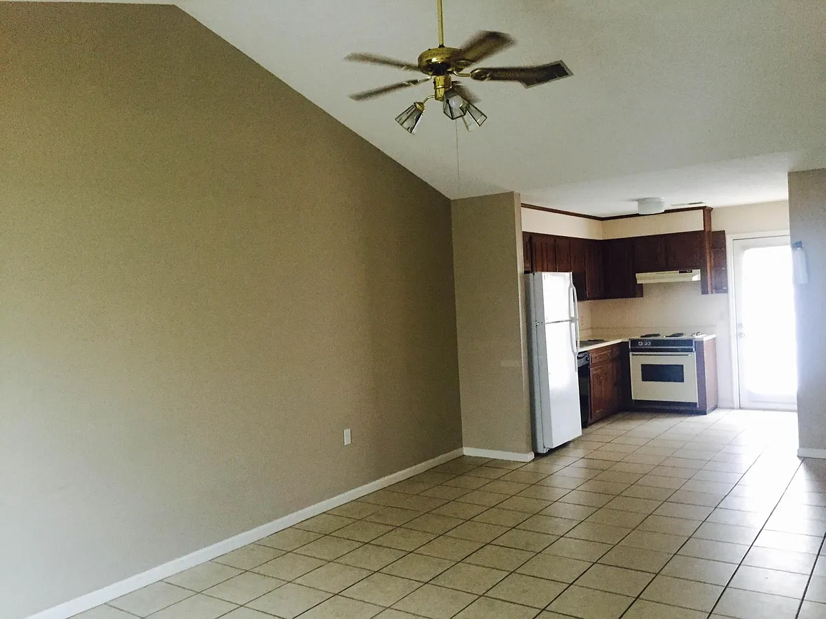 Building Photo - 140 Lanier Dr #140