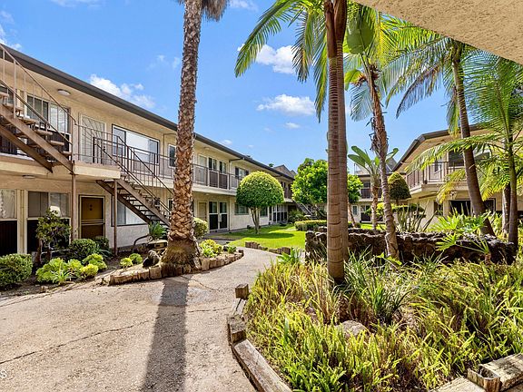 3rd image of 7000 S La Cienega Blvd APT 6