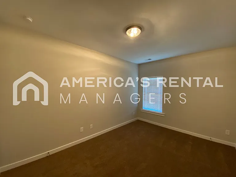 15662 Capstone Blvd — Photo 9