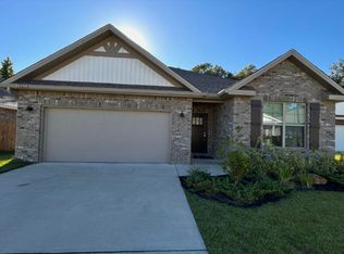 1927 Appleton Dr, Cantonment, FL 32533