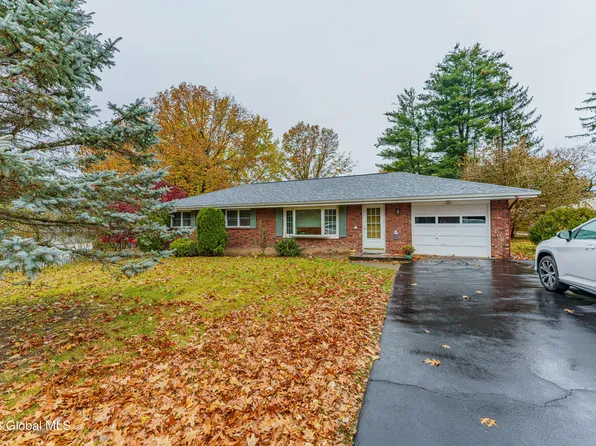 30 Timberland Drive, Loudonville, NY 12211