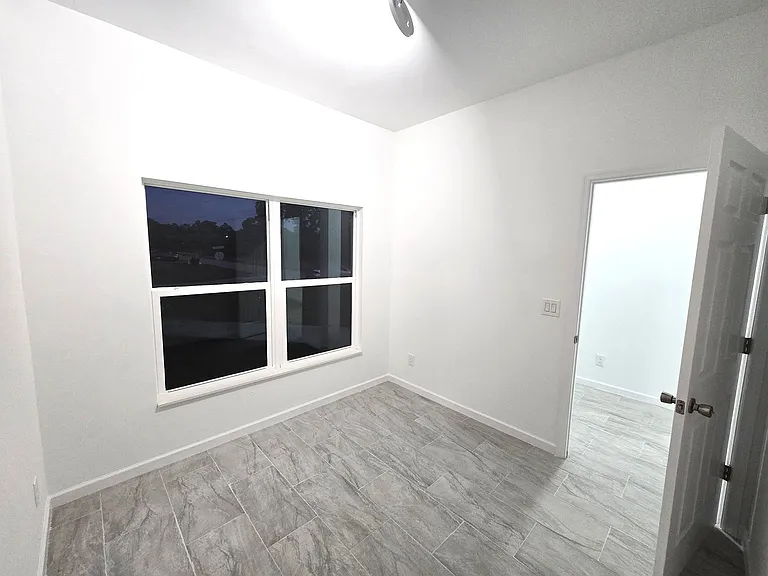 444 Genoa Ave S — Photo 5