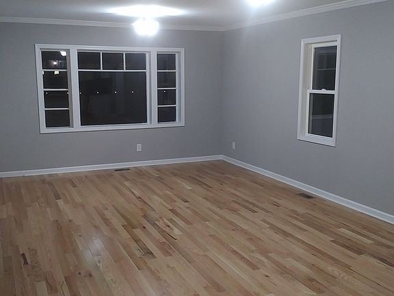 4th image of 4243 Ivanhoe St