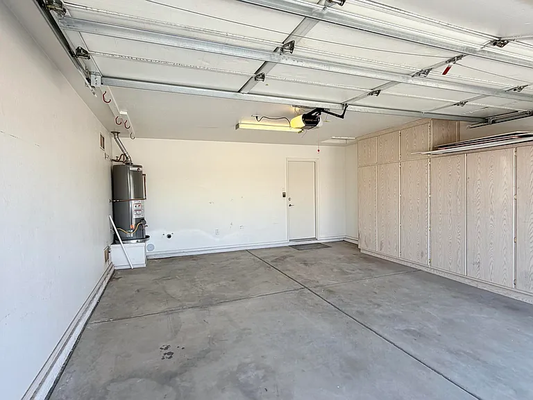 18620 N 2nd Ave — Photo 24