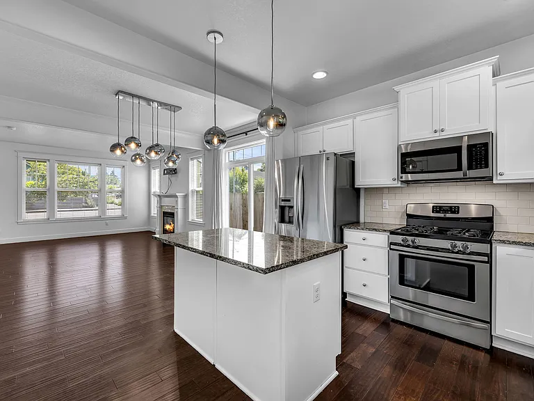 4625 N Hunt St — Photo 12