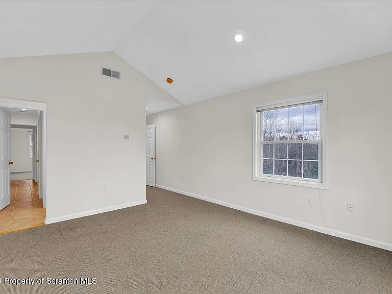 1404 Verne Close — Photo 20