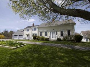 18 Beach Rd, Lincolnville, ME 04849