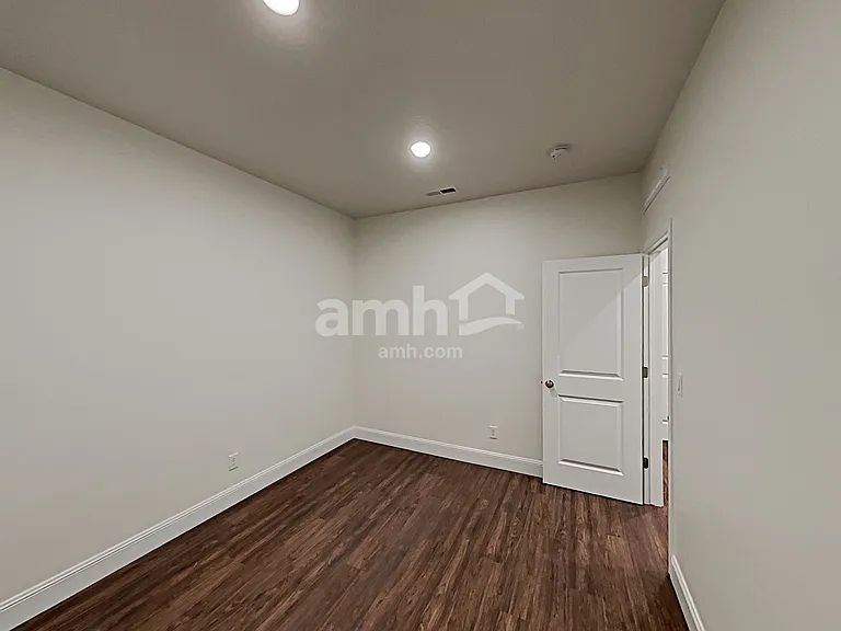2671 W 3400 S — Photo 19