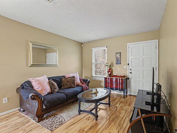 5th image of 12216 SW 15th Ter