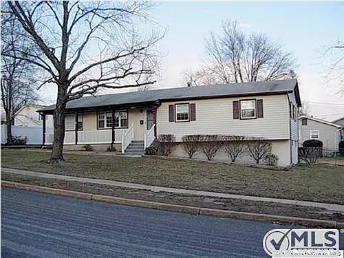 171 Susan Dr photo 1