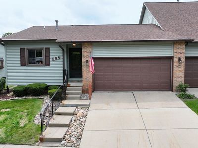 588 Oakbrook Cir, Flushing, MI, 48433