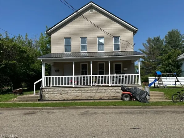 598 Martin Luther King Dr, Newcomerstown, OH 43832