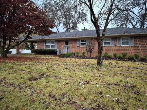 2418 Burrus St, Union City, TN 38261