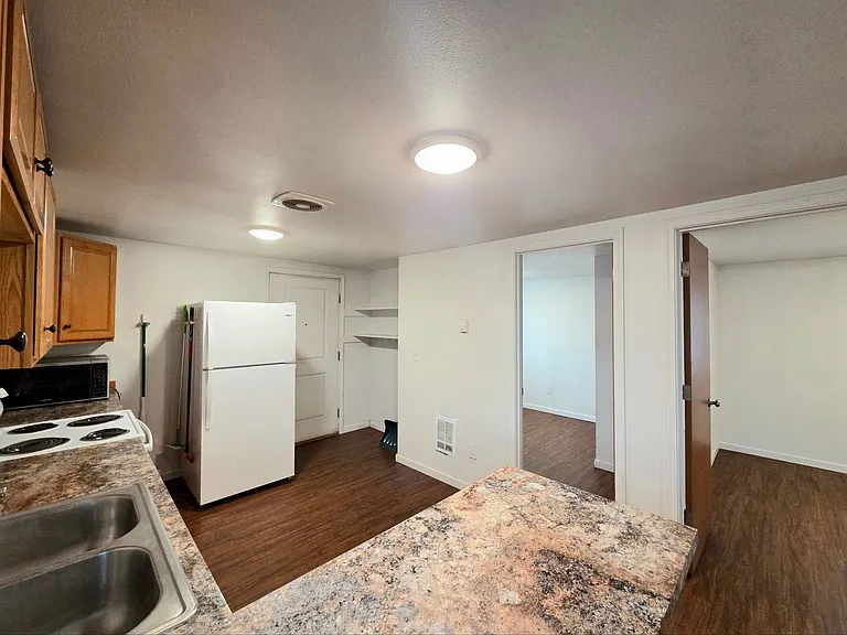 1121 Monitor Ave — Photo 25