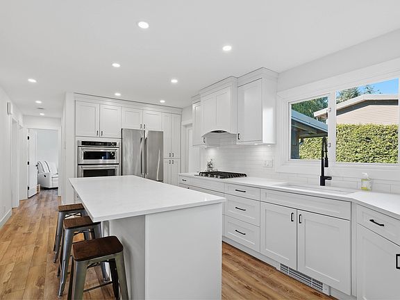 5th image of 2310 Christopherson Rd #5