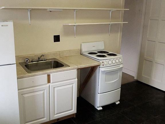 4th image of 25 Hartford St #221