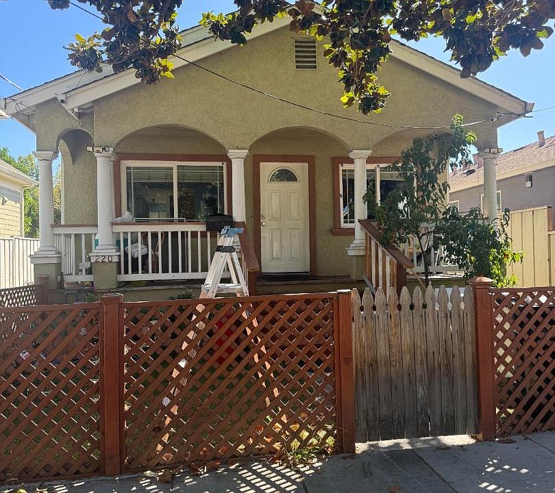 1st image of 220 N 17th St