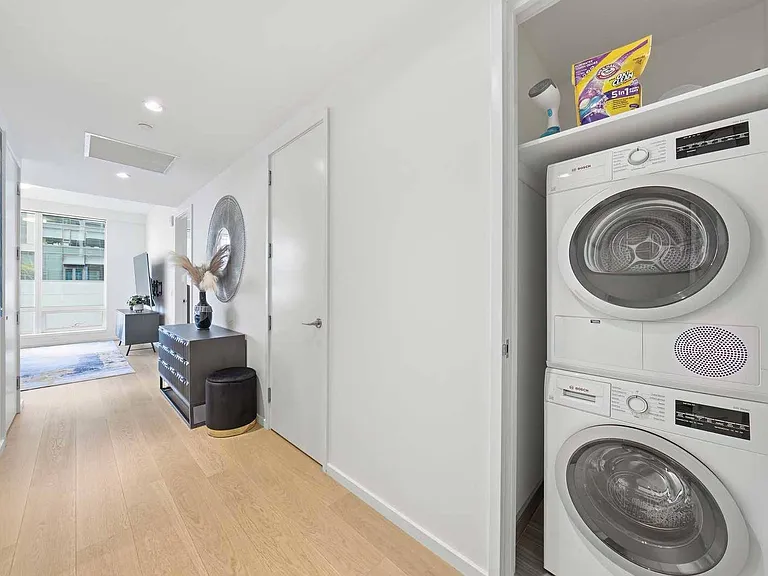 877 Francisco St #728 — Photo 25