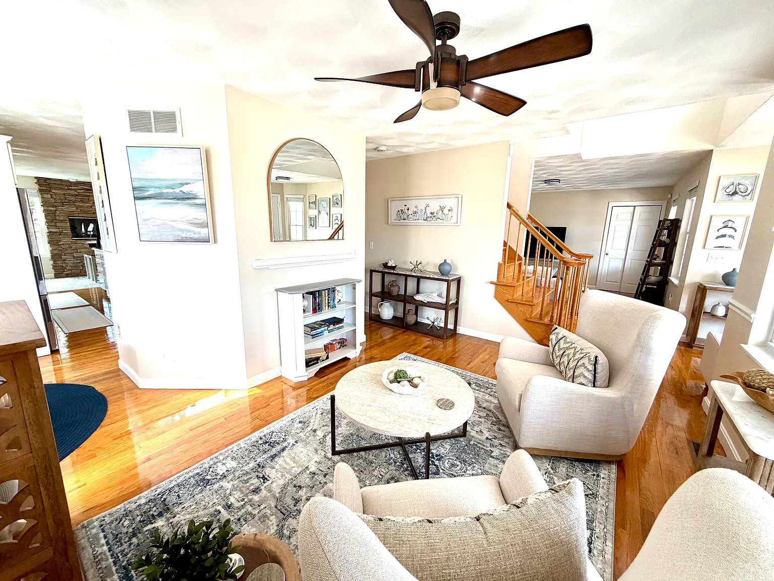 4 bed, 2.5 bath, 3626 sqft, $6,500 — Photo 4