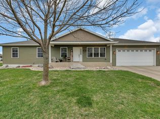 2208 23rd St SW, Willmar, MN 56201