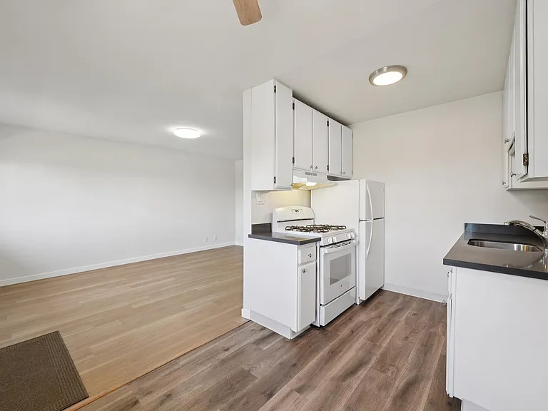 83 Pixley Ave #7 — Photo 4