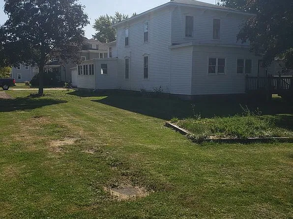 192 Park St, Chebanse, IL 60922