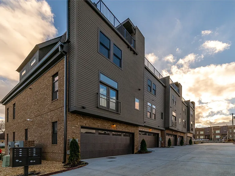 510 Garfield St — Photo 27