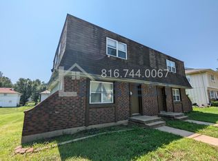 219 N Oak St UNIT B, Belton, MO 64012