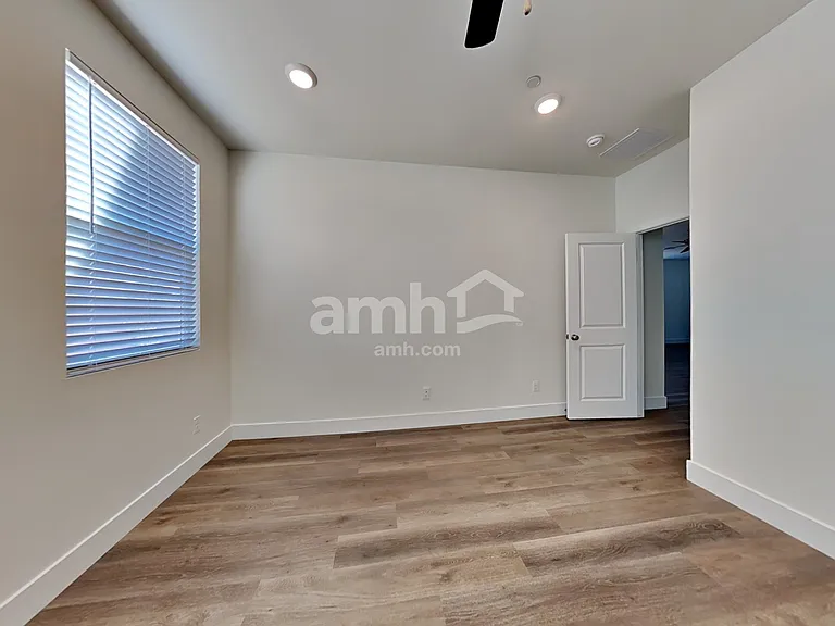 521 Silverbell Falls Pl — Photo 8