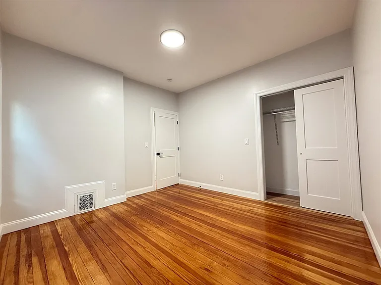 16 Willow Ave #2 — Photo 8