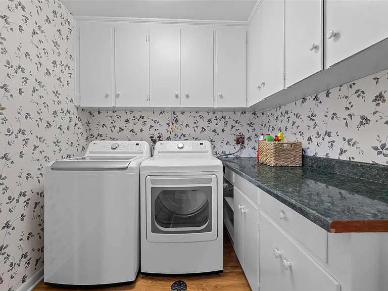 925 Westview Rd — Photo 12