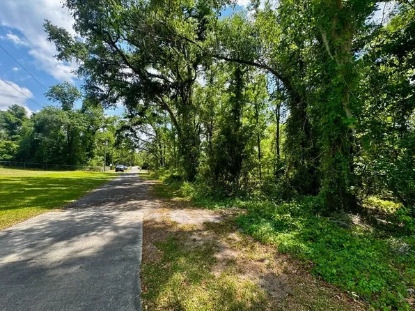 Vacant Ne College Ter, Madison, FL 32340