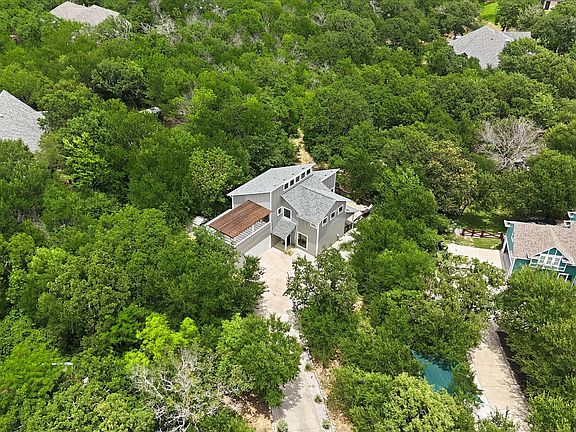 2nd image of 521 Diamond Point Dr
