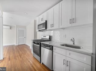 2309 Green St #3R, Philadelphia, PA 19130