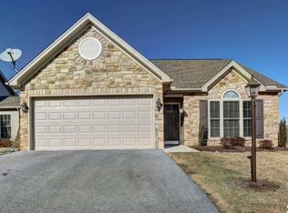 2039 Liberty Dr, Mechanicsburg, PA 17055