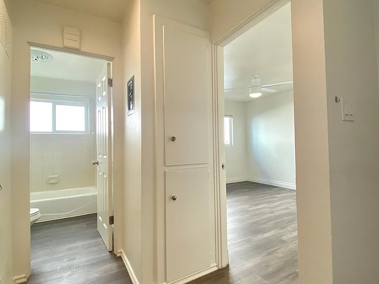 902 Esplanade #A — Photo 11