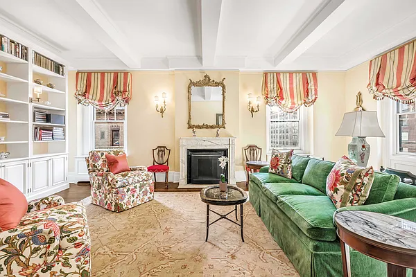 Sold by Sotheby's International Realty | media 3