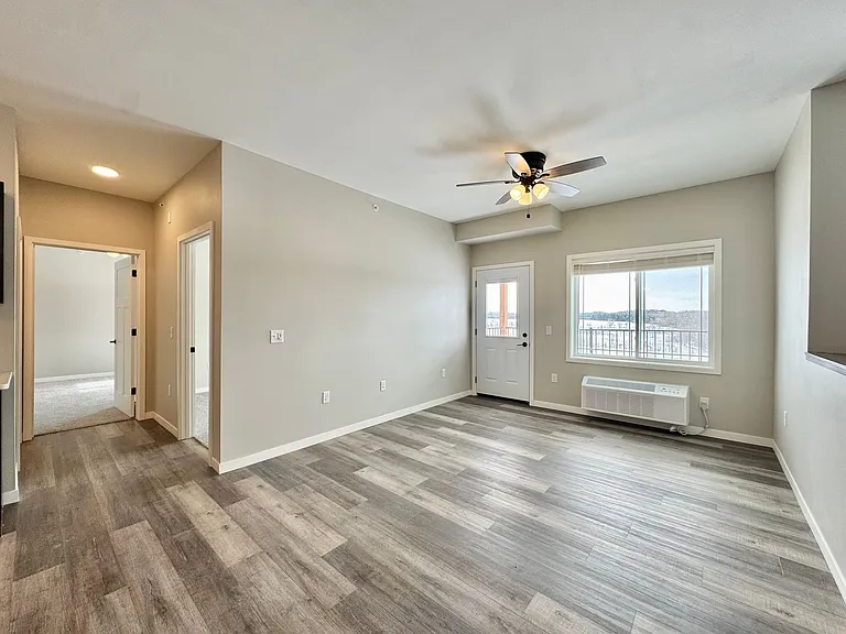 Latitude 45 — Photo 16